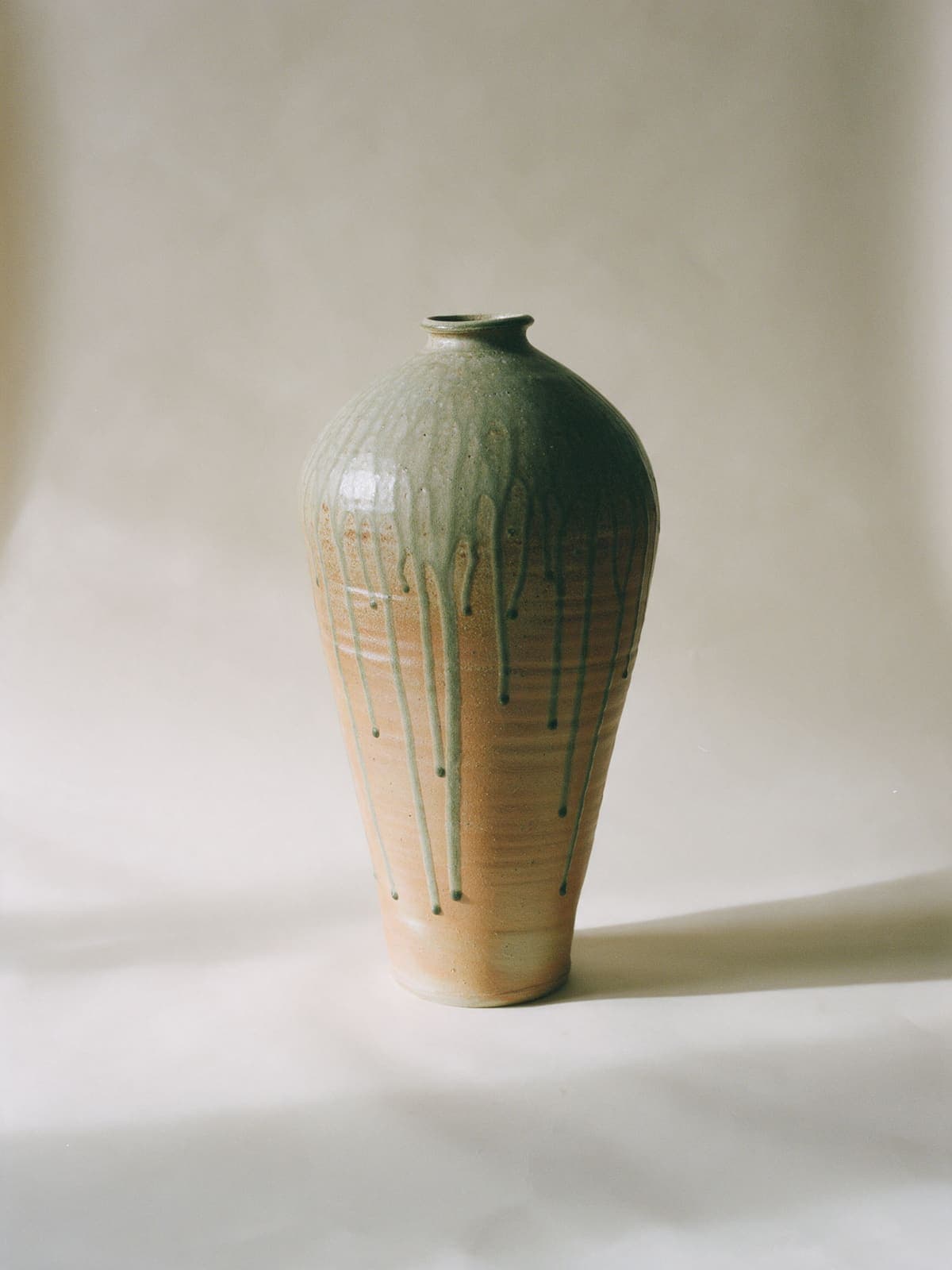 Floor Vessel / Stoneware / ash